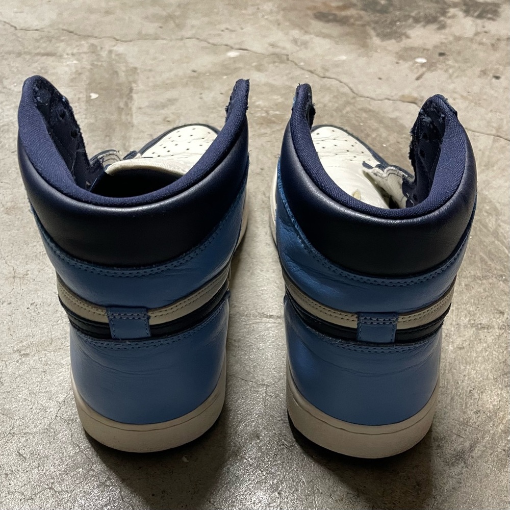 Air Jordan 1 High OG Obsidian - Picture 4 of 6